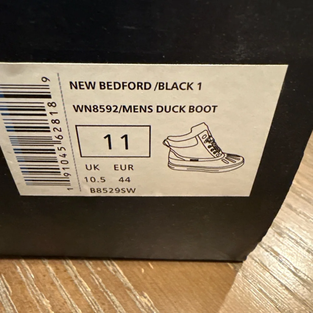 Nautica Men's Black and Gray Boots
